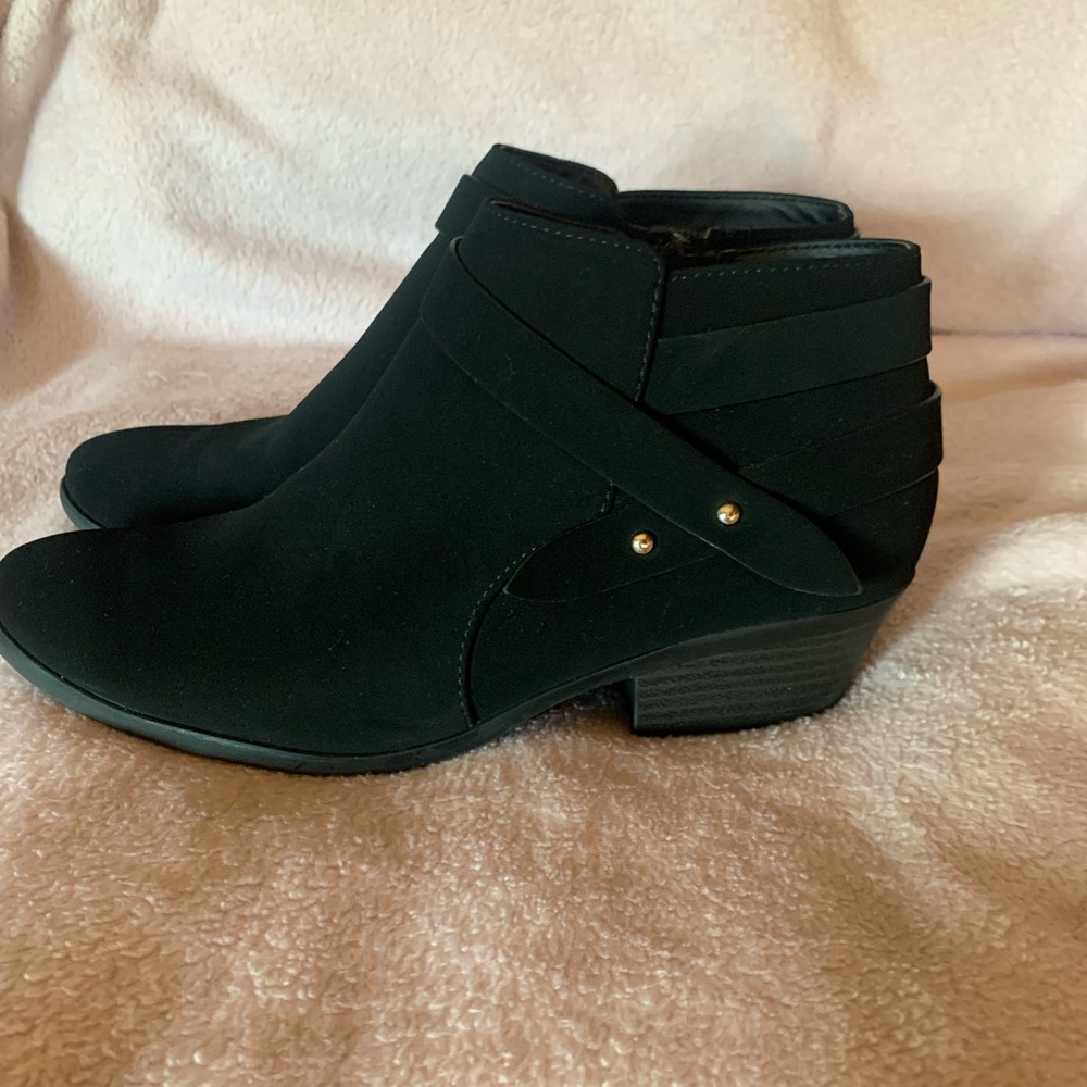 Women’s low heel booties